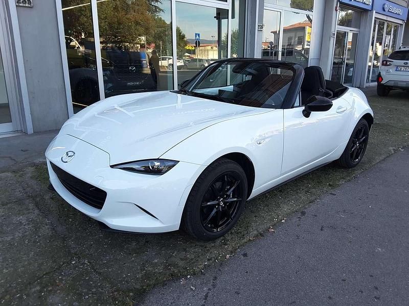 Usata Mazda MX5 Prime-Line 132 CV (97 kW) 2024 Artic white Cabrio