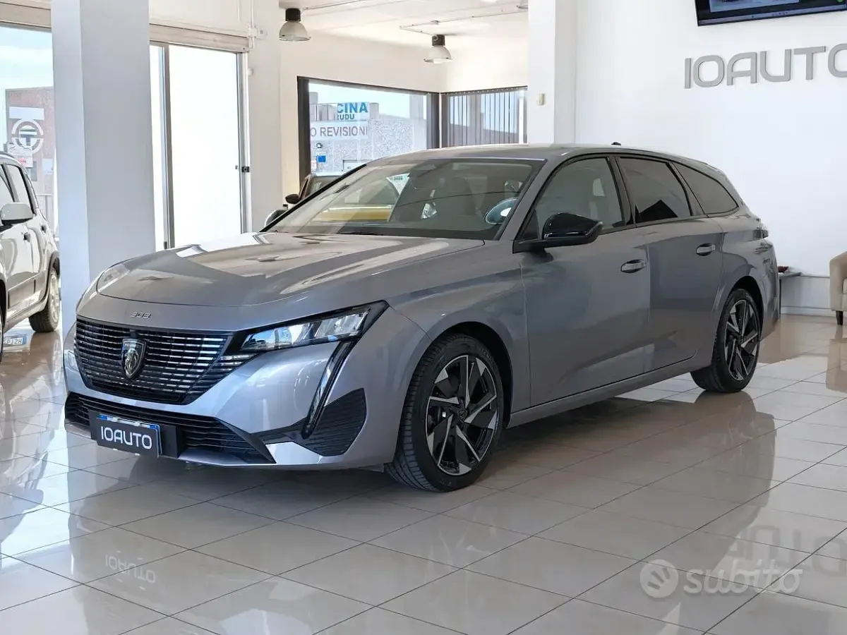 Usata Peugeot 308 SW Allure 131 CV (96 kW) 2022 Grigio Station wagon