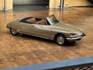 Usata Citroën DS 121 CV (88 kW) 1970 Oro Cabrio
