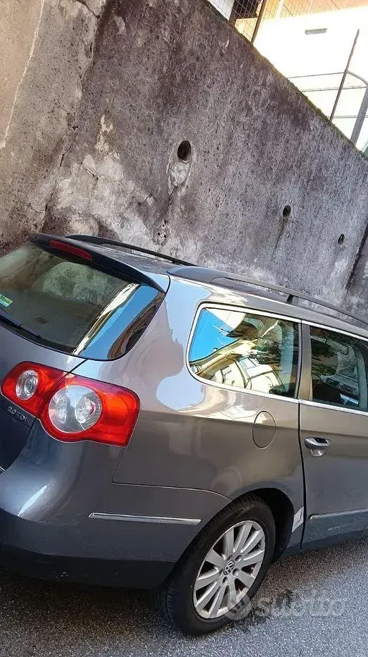 Usata VW Passat 140 CV (102 kW) 2007 Grigio Station wagon