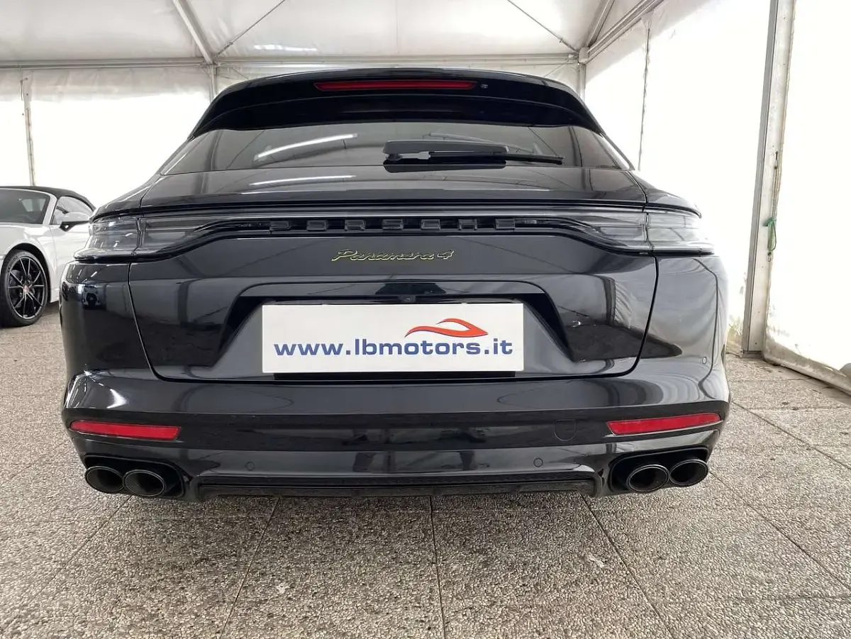 Usata Porsche Panamera S E-Hybrid Platinum Edition 330 CV (242 kW) 2022 Nero Berlina