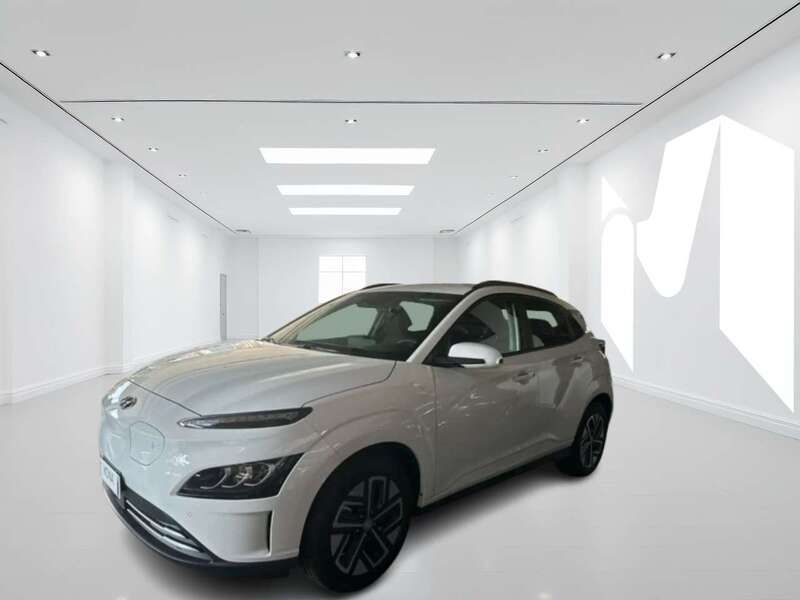 Usata Hyundai Kona 38 kW (53 CV) 2023 Bianco SUV