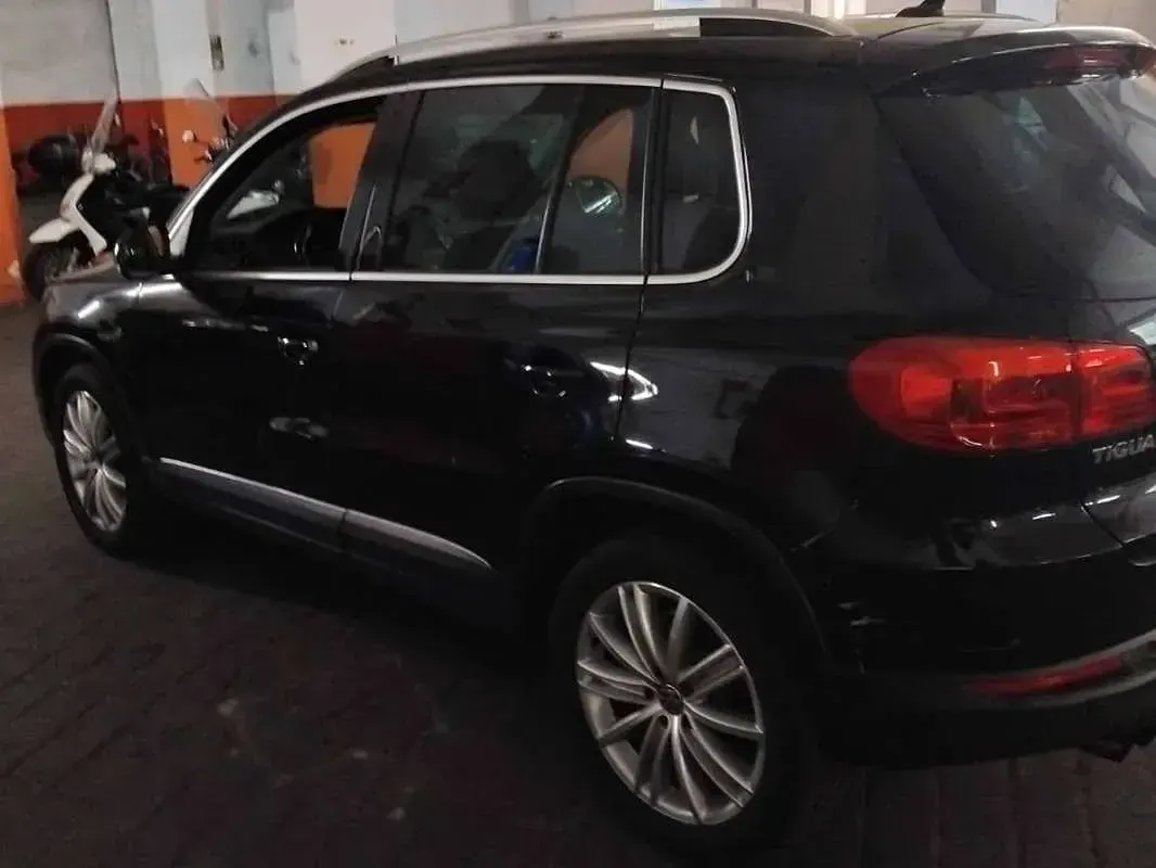 Usata VW Tiguan 140 CV (102 kW) 2012 Nero SUV