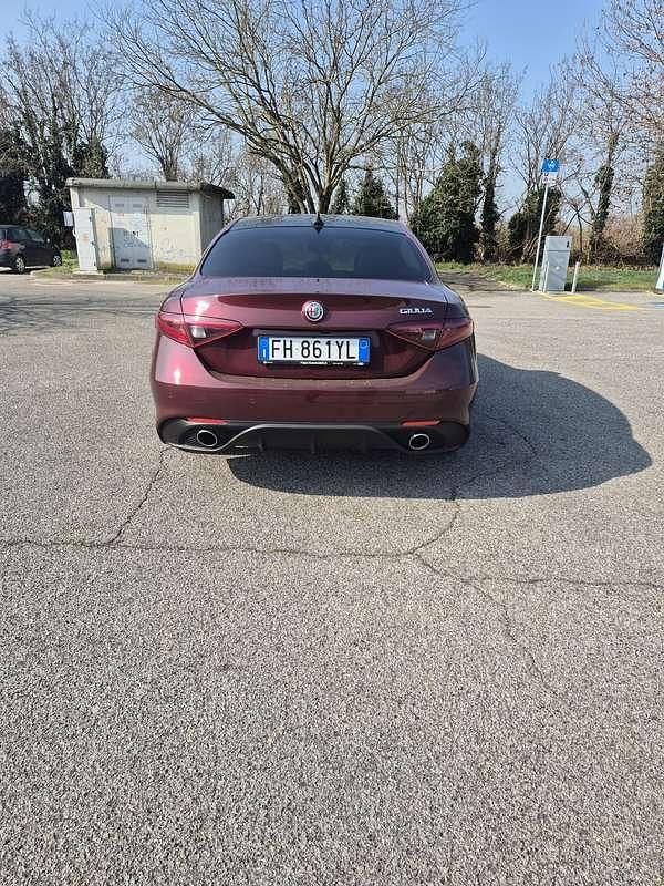 Usata Alfa Romeo Giulia Veloce 211 CV (155 kW) 2017 Berlina