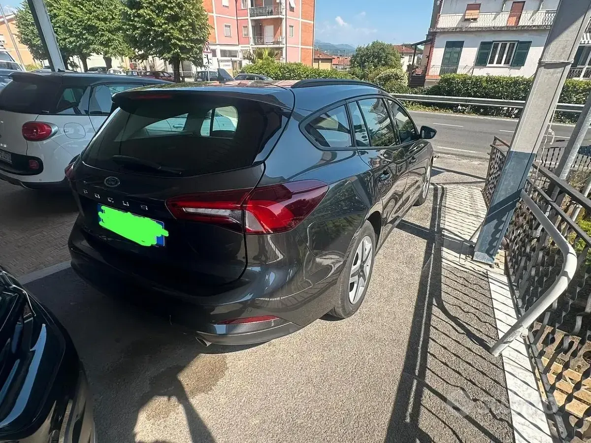 Usata Ford Focus Active 120 CV (88 kW) 2022 Grigio Station wagon