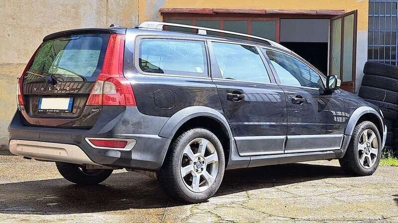 Usata Volvo XC70 Momentum 205 CV (150 kW) 2010 Nero SUV