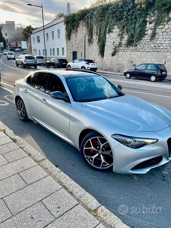 Usata Alfa Romeo Giulia Super 160 CV (117 kW) 2018 Grigio Berlina