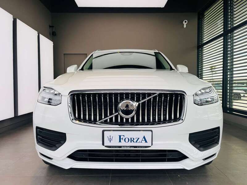 Usata Volvo XC90 Core 235 CV (172 kW) 2024 Bianco SUV