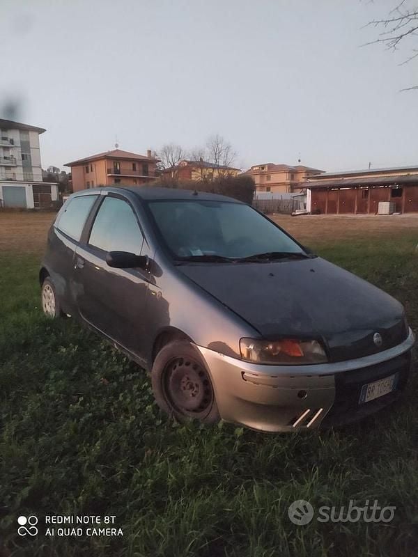 Usata Fiat Punto 2001 Grigio Berlina