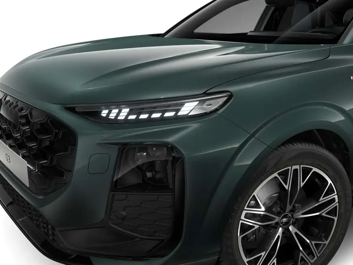 Nuova Audi Q3 Sportback S-Line 150 CV (110 kW) 2026 Verde salvia metallizzato SUV