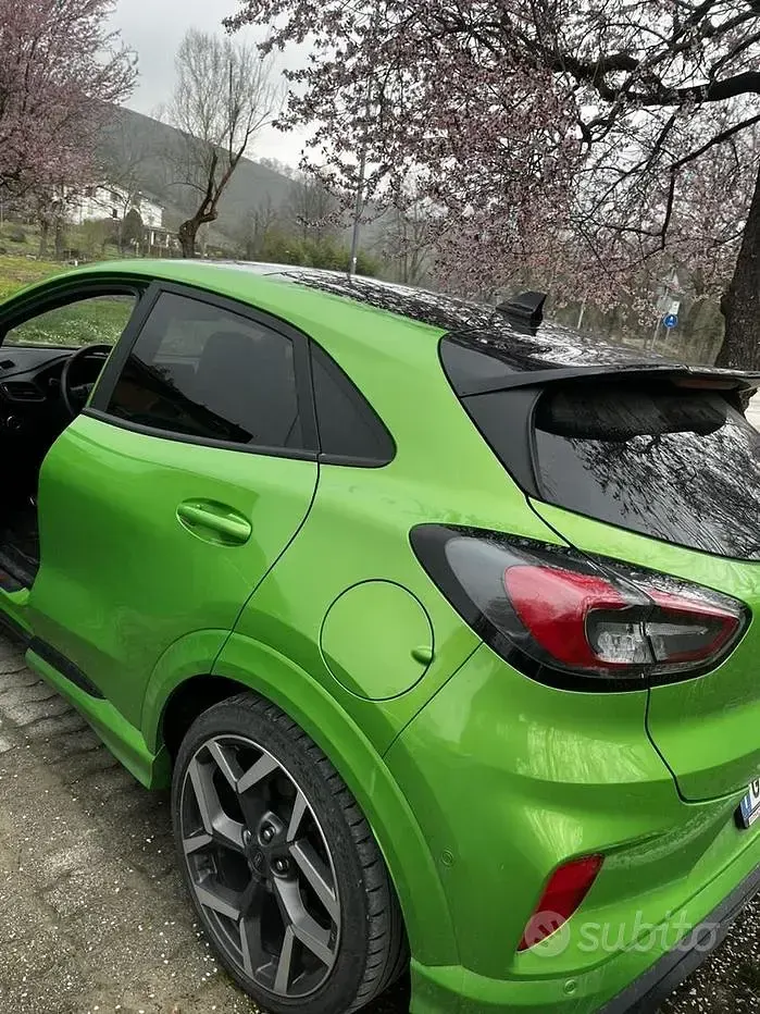 Usata Ford Puma Performance Edition 200 CV (147 kW) 2023 Verde SUV