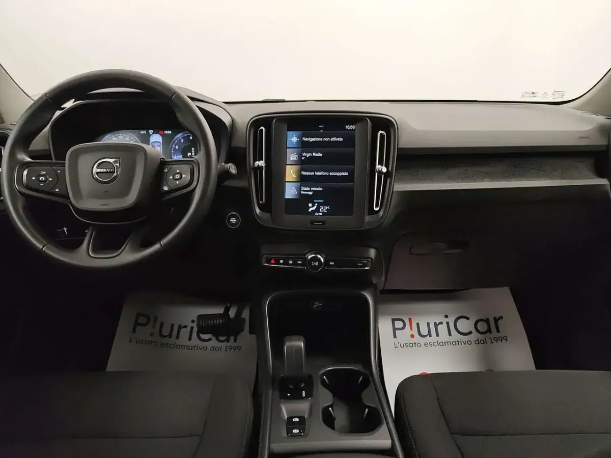 Usata Volvo XC40 129 CV (94 kW) 2022 Nero SUV