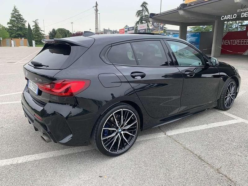 Usata BMW 135 M Sport 306 CV (225 kW) 2021 Nero Utilitaria