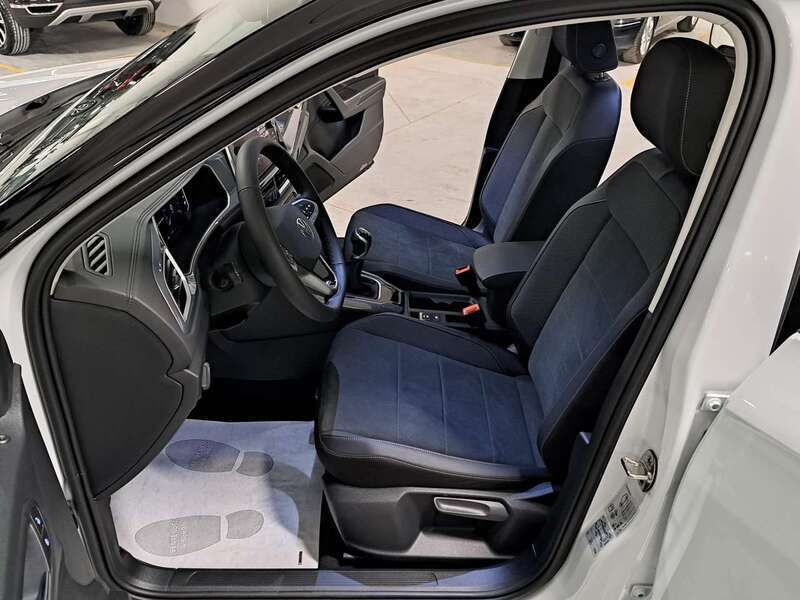 Usata VW T-Roc Style 116 CV (85 kW) 2024 Pure white pastello/tetto nero SUV