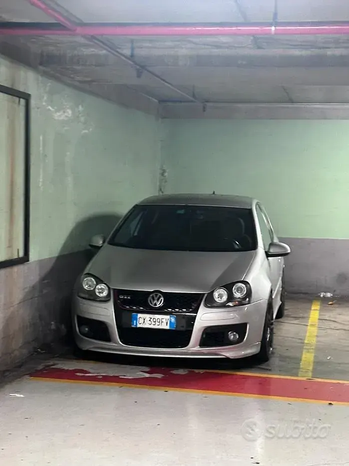 Usata VW Golf IV GTI 200 CV (147 kW) 2005 Grigio Berlina