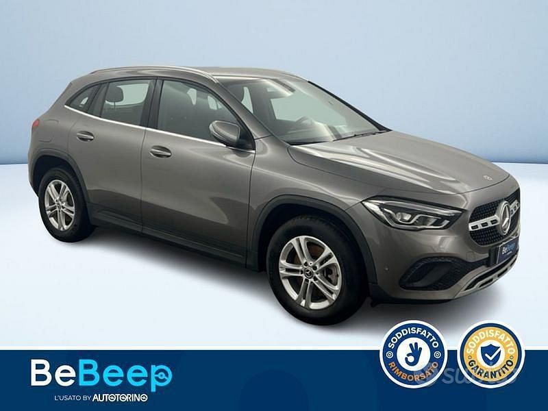 Usado Mercedes GLA250 Business 160 CV (117 kW) 2023 Gris SUV