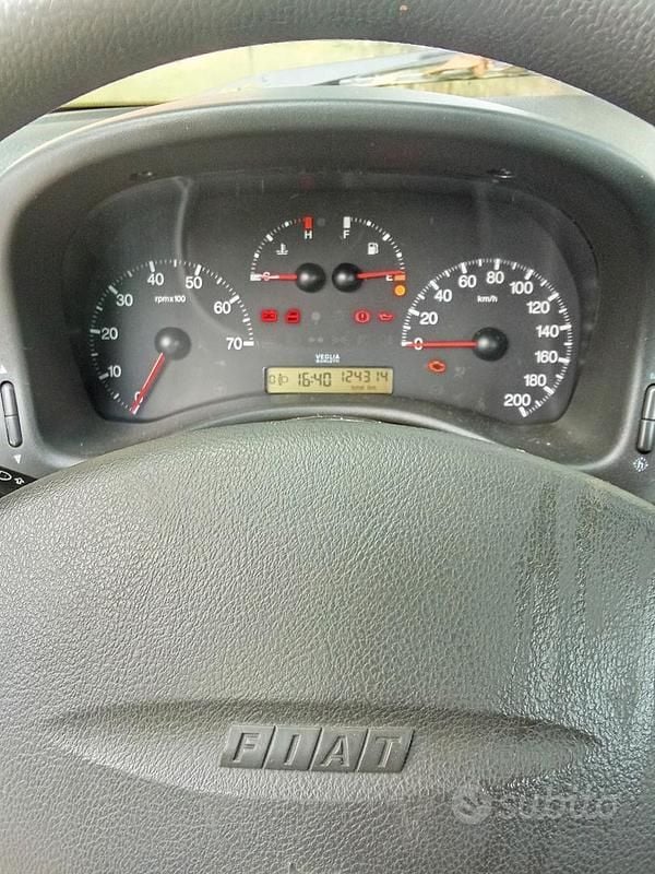 Usata Fiat Punto 2000 Blu Utilitaria