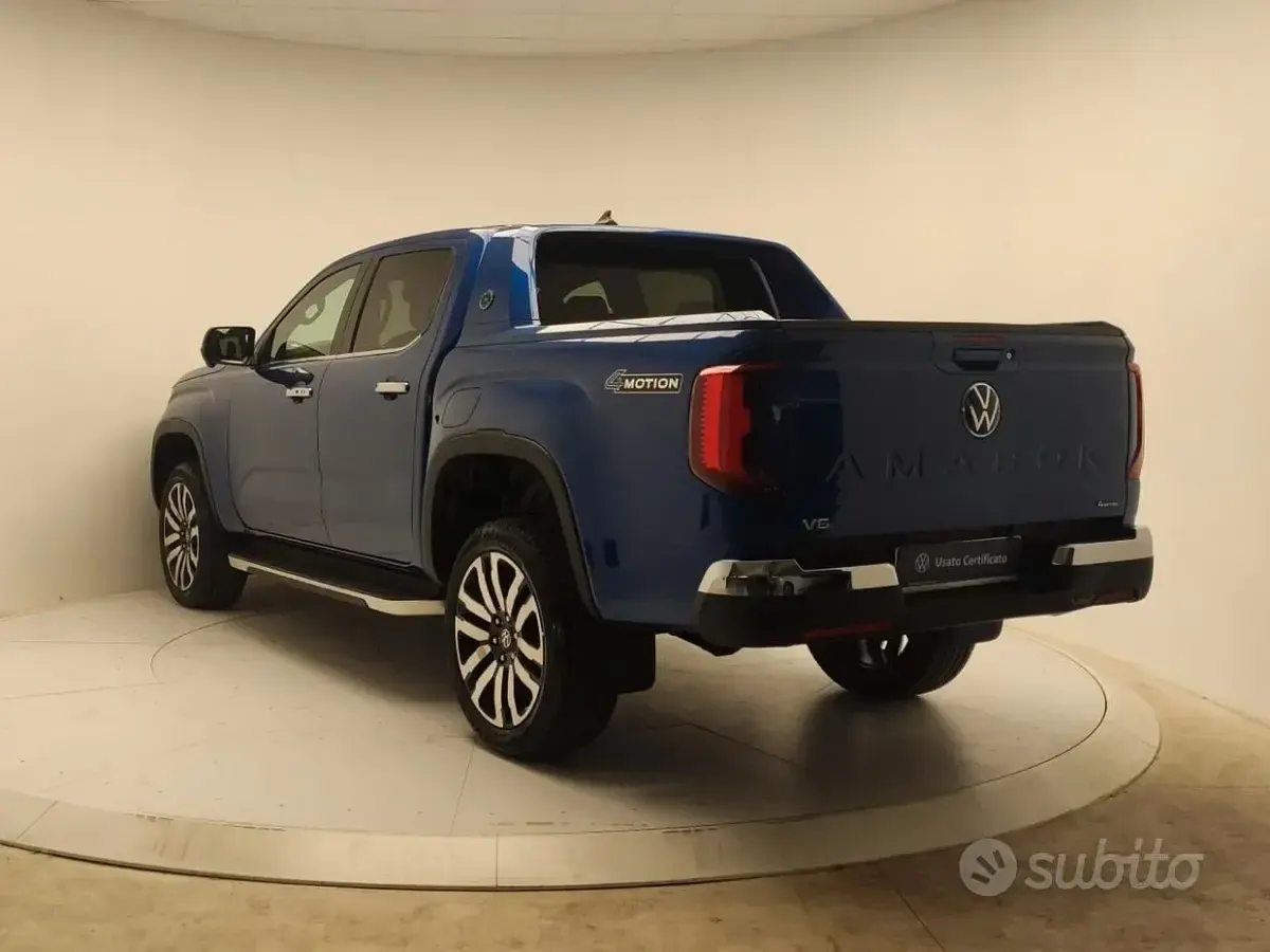 Usata VW Amarok Aventura 241 CV (177 kW) 2024 Bluazzurro Pick-up