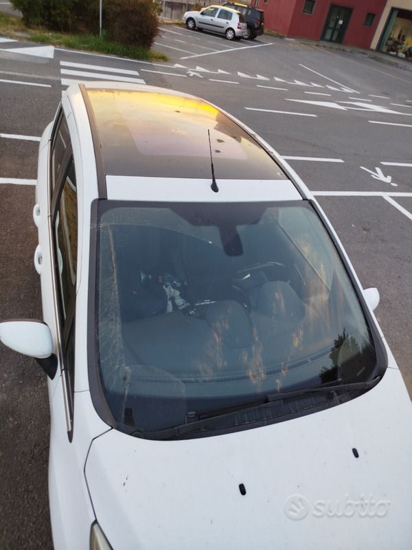 Usata Ford B-MAX 95 CV (69 kW) 2012 Bianco Monovolume