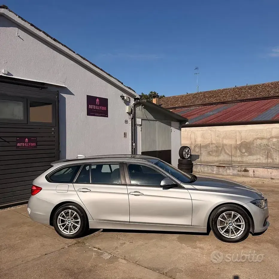 Usata BMW 318 Luxury Line 150 CV (110 kW) 2017 Grigio Station wagon