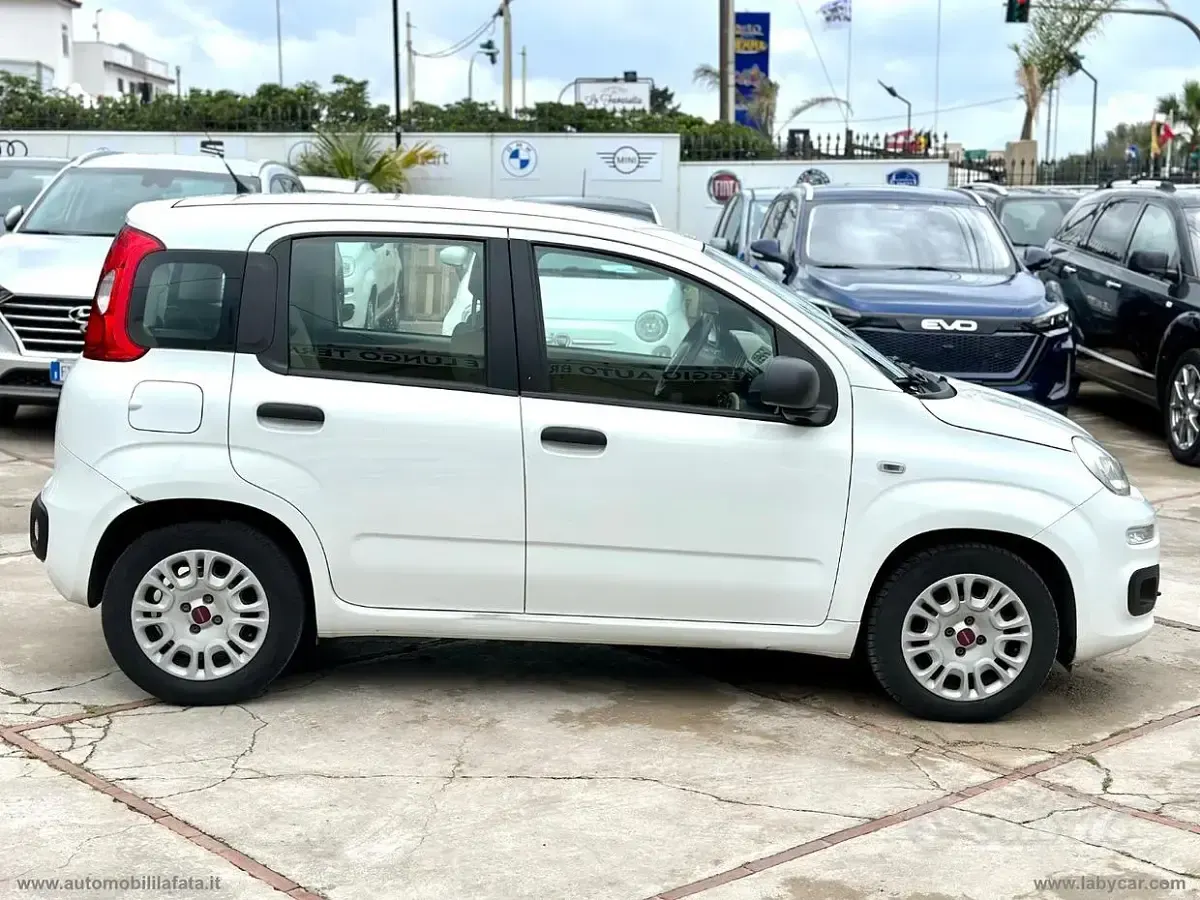 Usata Fiat Panda Easy 75 CV (55 kW) 2015 Bianco Utilitaria