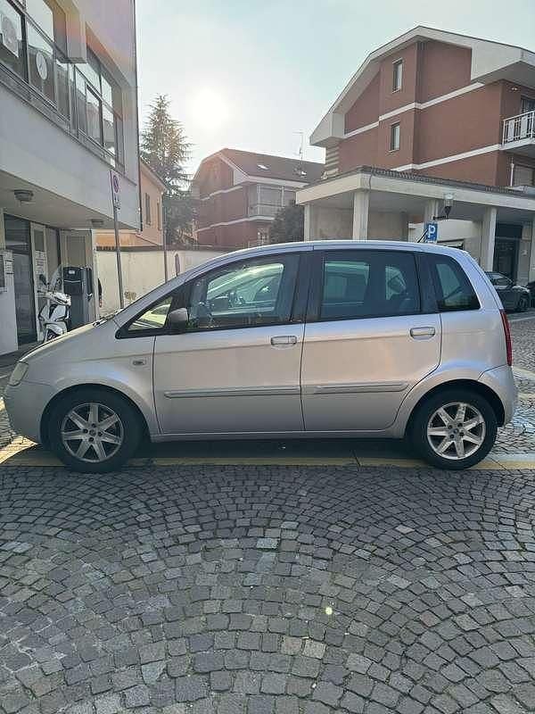Usata Fiat Idea Active 69 CV (50 kW) 2007 Monovolume