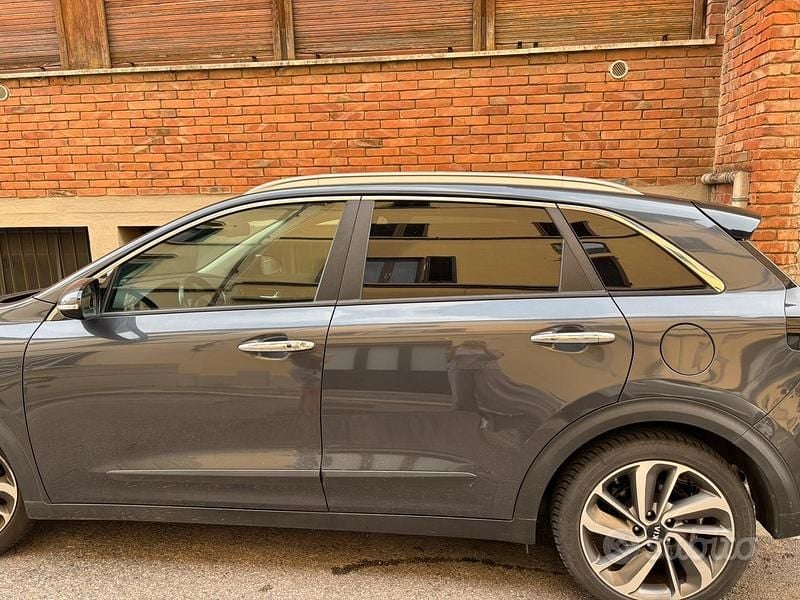 Usata Kia Niro Style 141 CV (103 kW) 2019 Grigio SUV