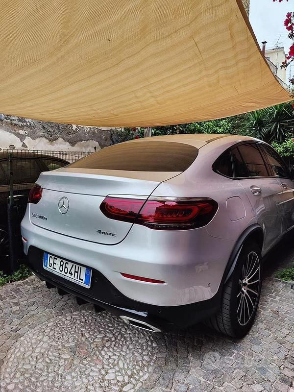 Usata Mercedes GLC300 245 CV (180 kW) 2020 Grigio SUV
