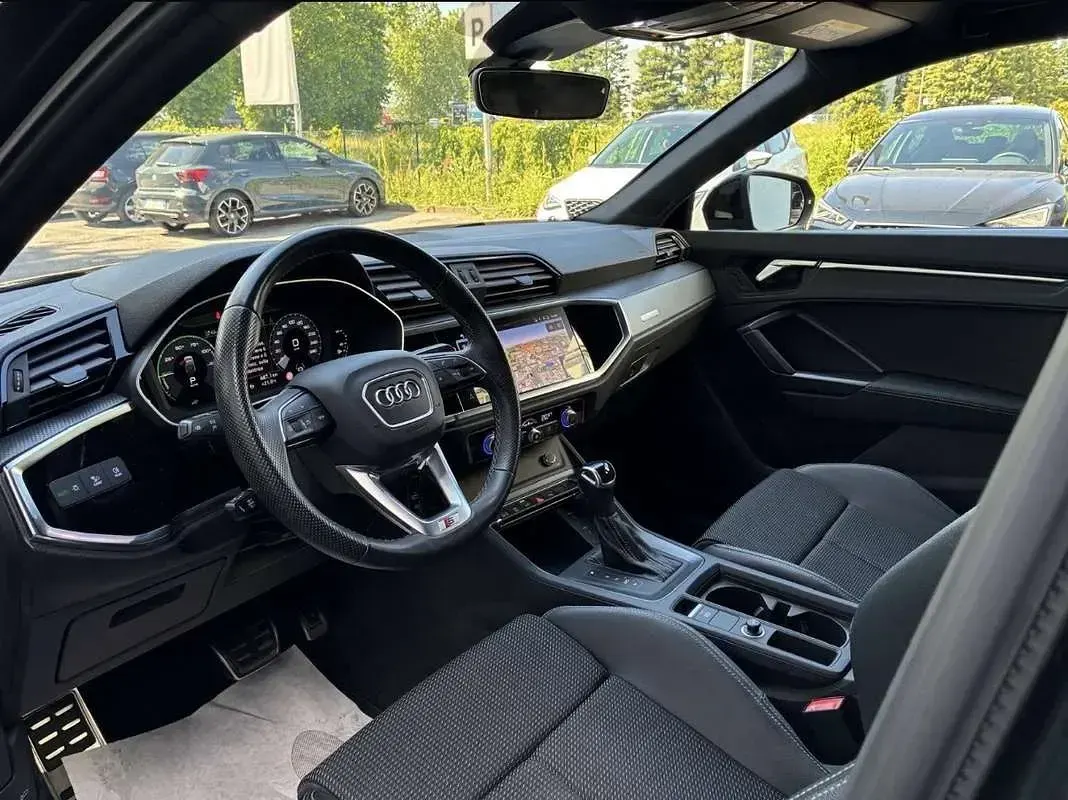 Usata Audi Q3 Sportback S-Line 150 CV (110 kW) 2024 Nero SUV