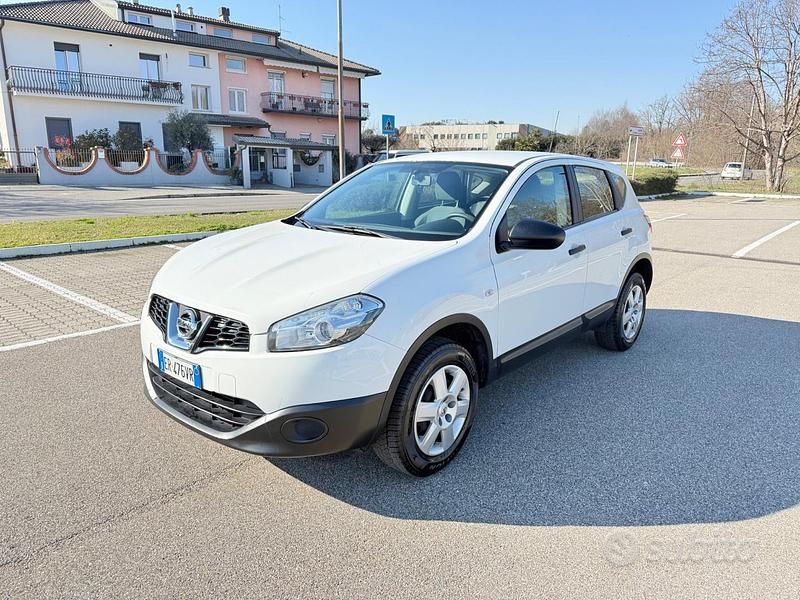 Usata Nissan Qashqai Tekna 110 CV (80 kW) 2013 Bianco SUV