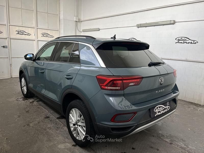Usata VW T-Roc Life 150 CV (110 kW) 2022 Grigio SUV