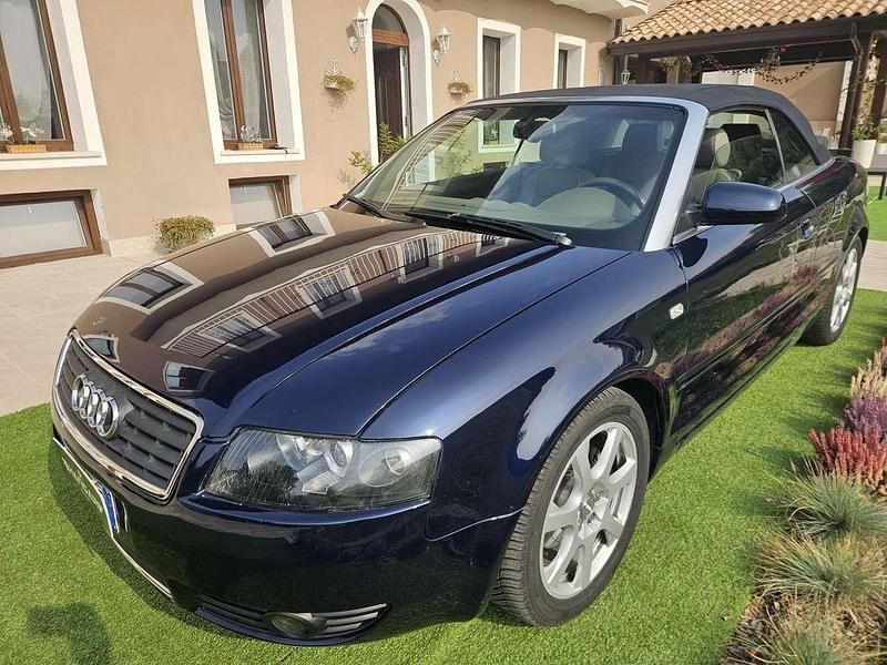 Usata Audi A4 Cabriolet 170 CV (125 kW) 2005 Blu/azzurro Cabrio
