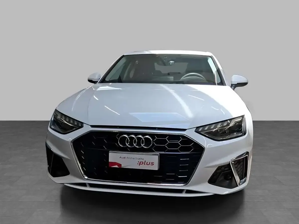 Usata Audi A4 Business 163 CV (119 kW) 2024 Bianco arkona Berlina
