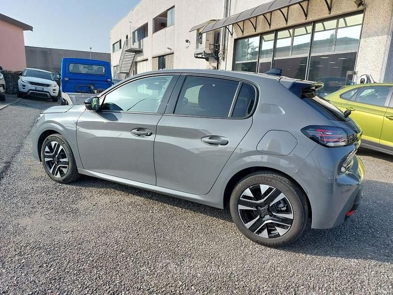 Usata Peugeot 208 Allure 101 CV (74 kW) 2025 Grigio Utilitaria