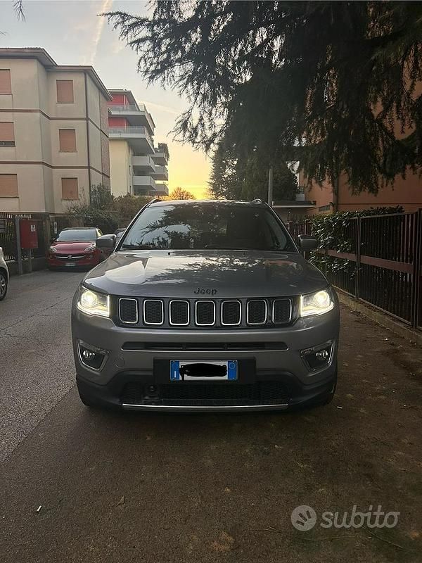 Usata Jeep Compass Limited 120 CV (88 kW) 2018 Grigio SUV