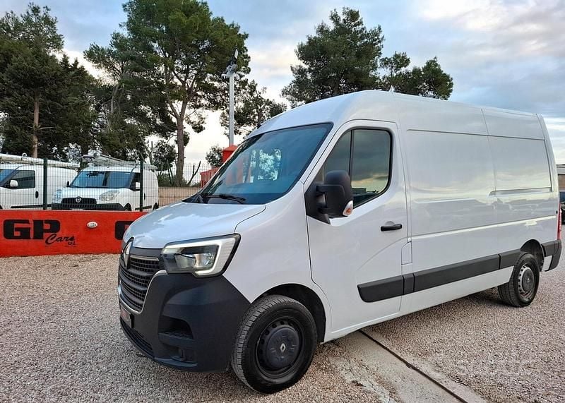 Usata Renault Master 135 CV (99 kW) 2021 Bianco Berlina