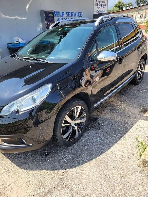 Usata Peugeot 2008 120 CV (88 kW) 2015 Nero SUV