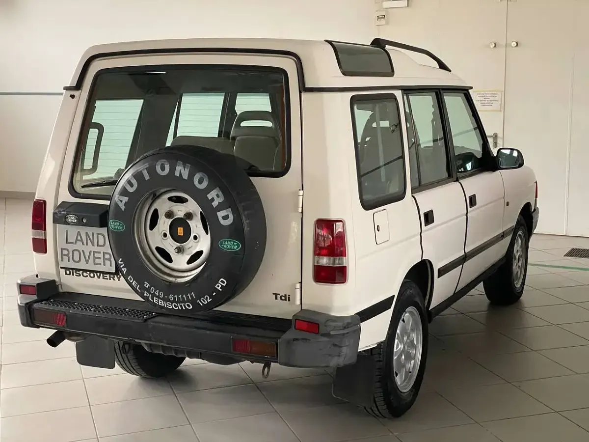 Usata Land Rover Discovery 113 CV (83 kW) 1996 Bianco SUV