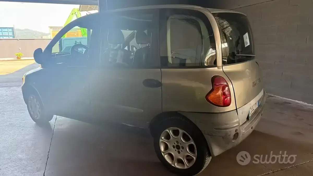 Usata Fiat Multipla 110 CV (80 kW) 2002 Grigio Monovolume