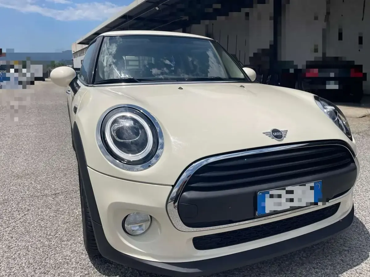 Usata Mini One D 95 CV (69 kW) 2019 Beige Utilitaria