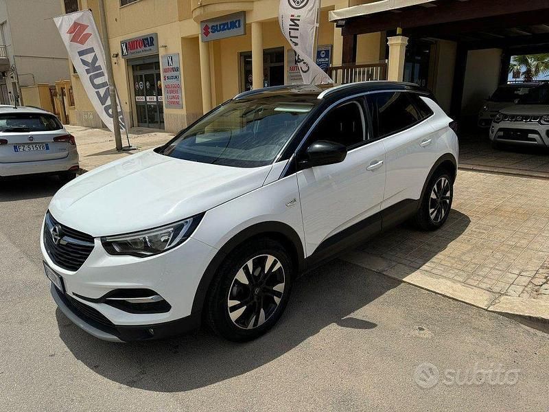 Usata Opel Grandland X 131 CV (96 kW) 2019 Bianco metallizzato SUV