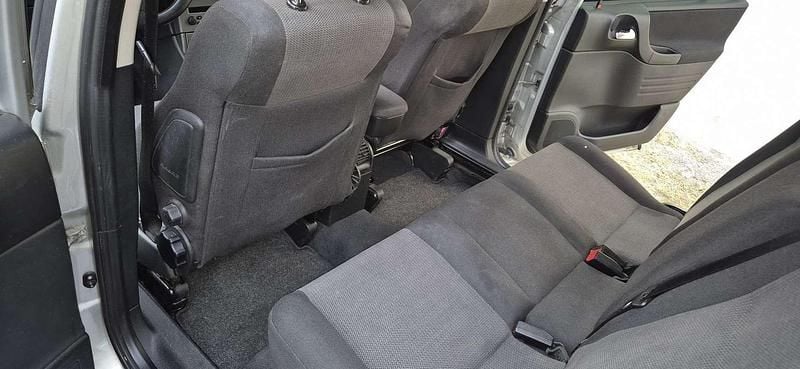 Usata Opel Zafira Design Edition 125 CV (91 kW) 2005 Monovolume