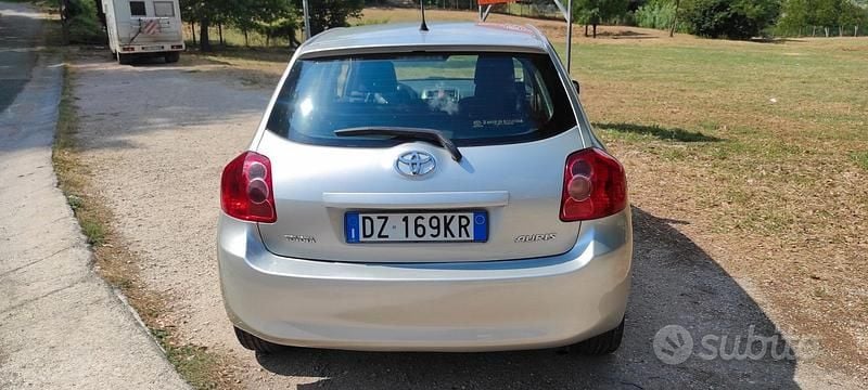 Usata Toyota Auris Sol 132 CV (97 kW) 2009 Grigio Berlina