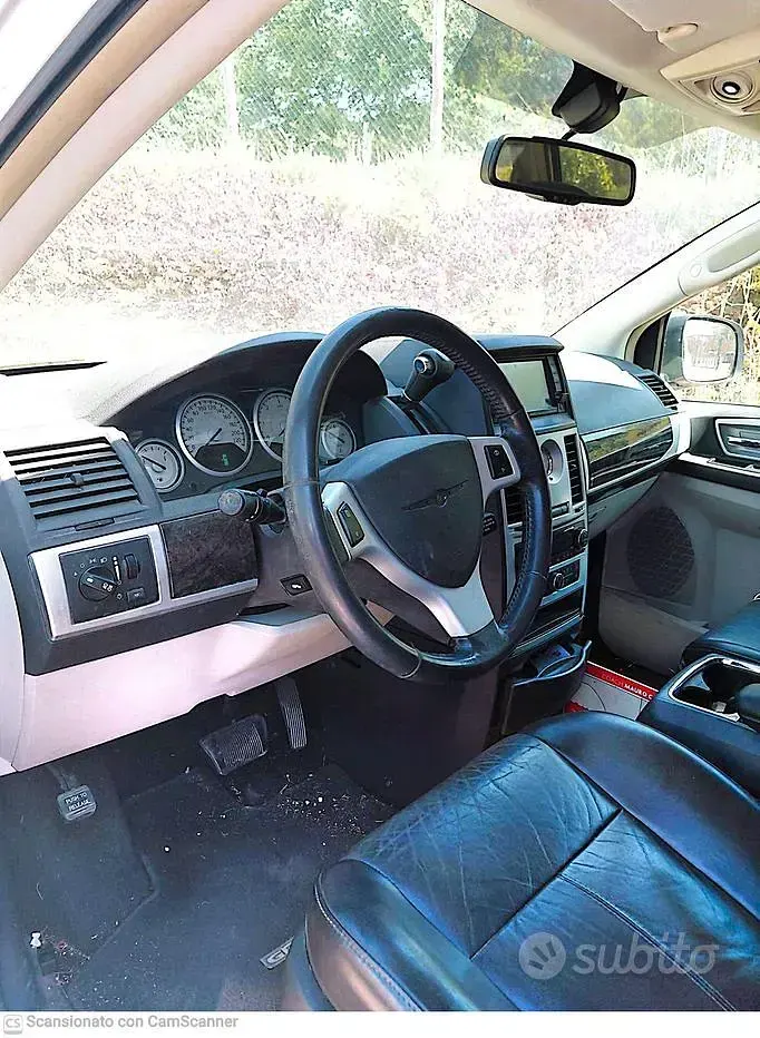 Usata Chrysler Grand Voyager 163 CV (119 kW) 2011 Monovolume