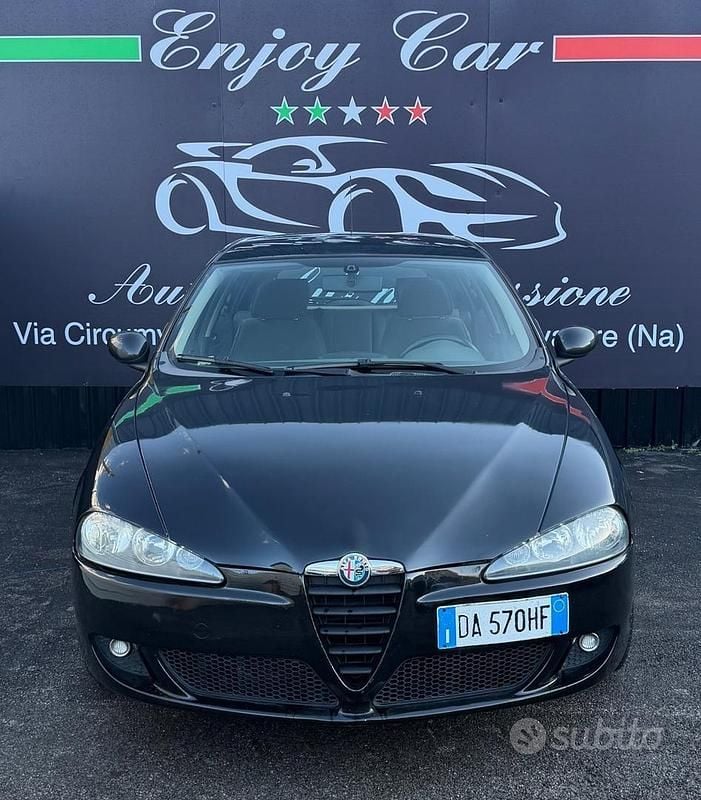 Usata Alfa Romeo 147 119 CV (87 kW) 2008 Nero Utilitaria