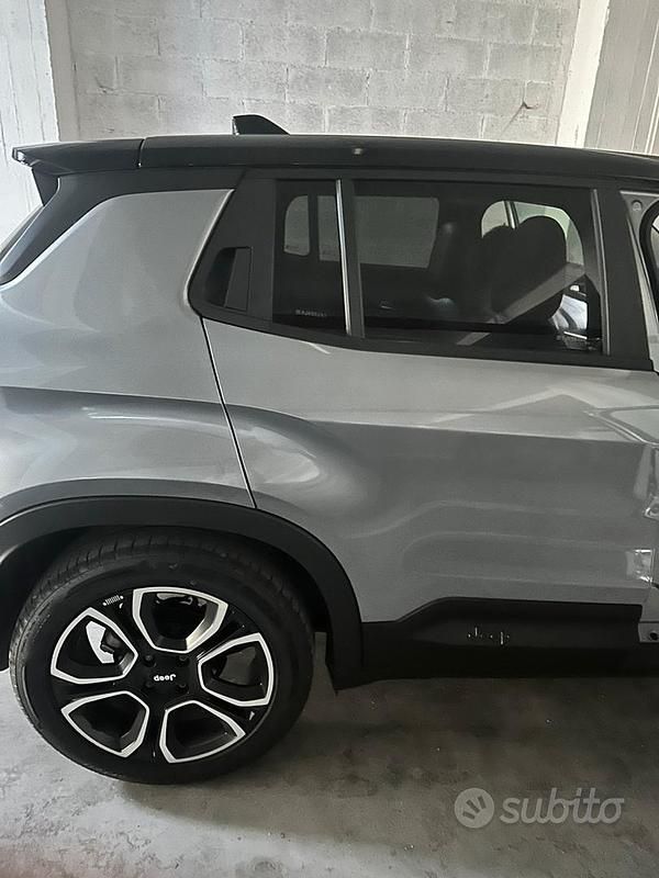Usata Jeep Avenger Summit 101 CV (74 kW) 2023 Grigio SUV
