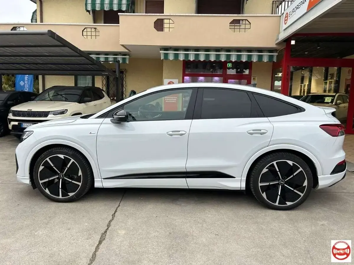 Usata Audi Q4 e-tron S-Line 77 kW (105 CV) 2022 Bianco SUV
