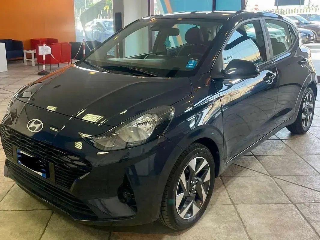 Usata Hyundai i10 63 CV (46 kW) 2024 Grigio Utilitaria