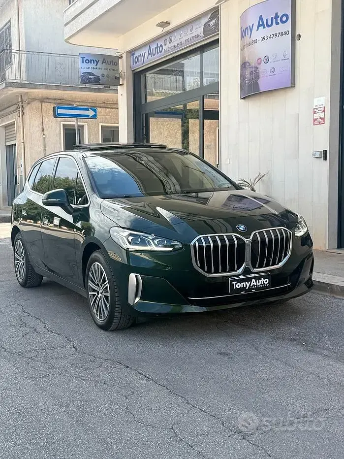 Usata BMW 218 Luxury Line 150 CV (110 kW) 2023 Verde Station wagon
