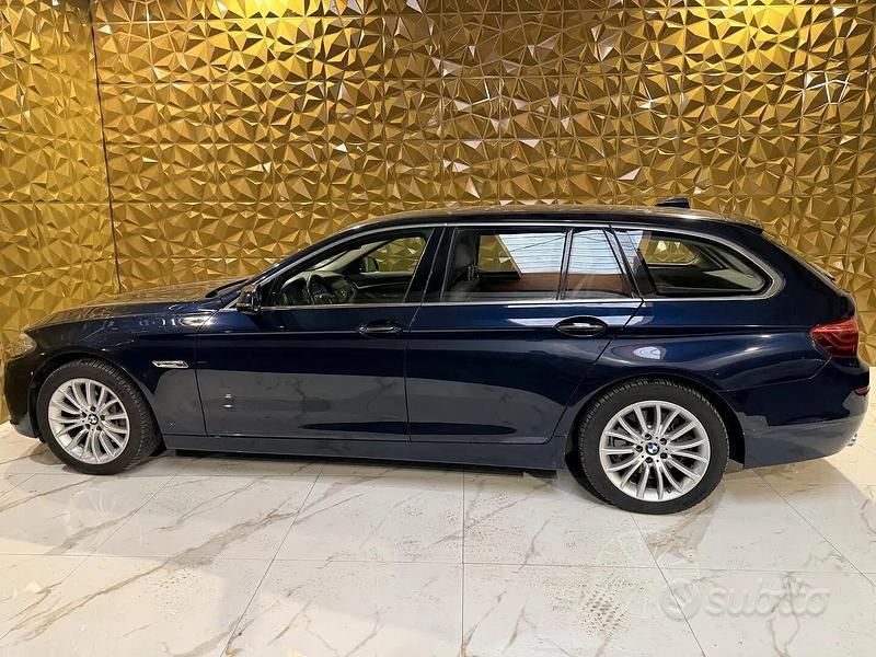 Usata BMW 525 Luxury Line 217 CV (159 kW) 2014 Blu Station wagon